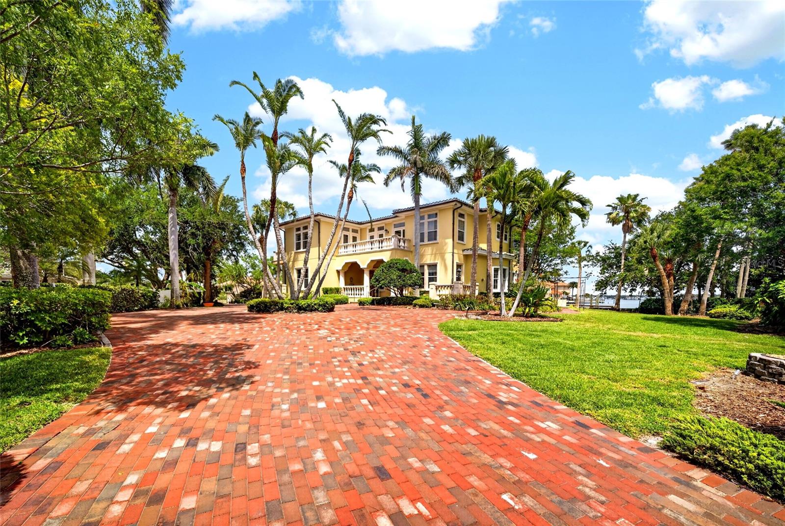 115 18TH STREET