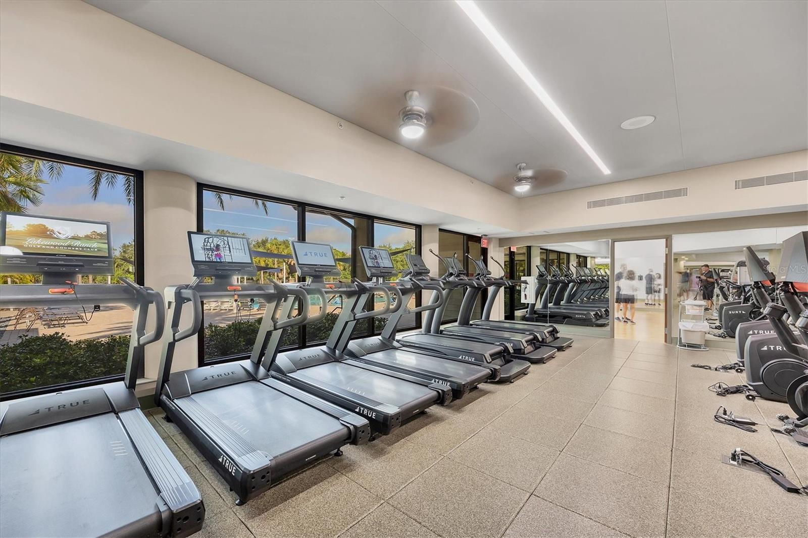 LAKEWOOD RANCH COUNTRY CLUB - Residential