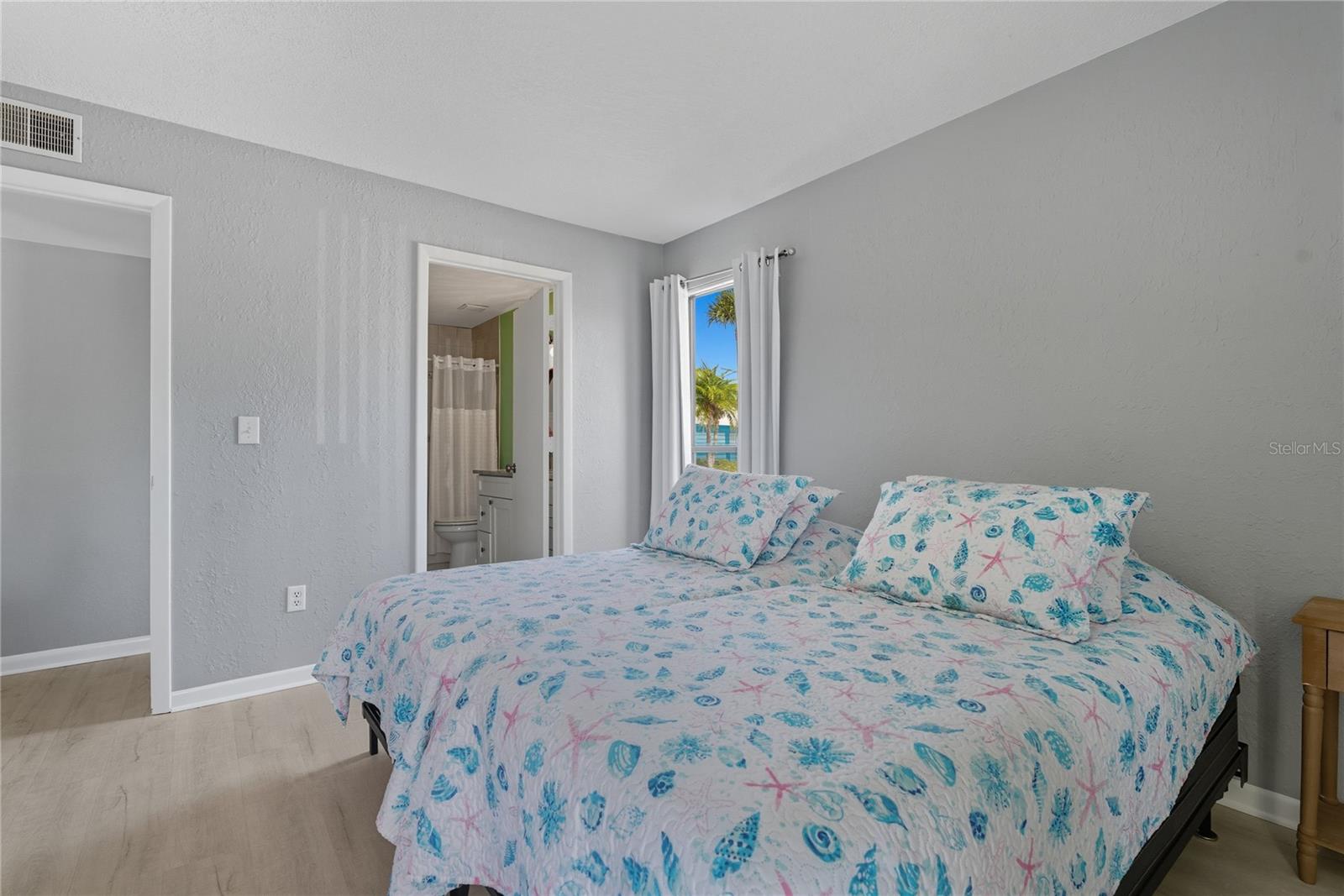HARBOR CLUB CONDO - Residential
