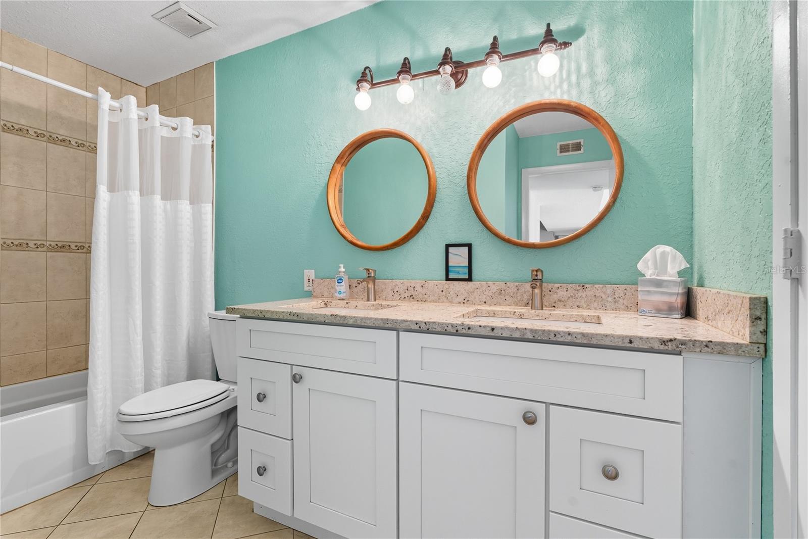 HARBOR CLUB CONDO - Residential