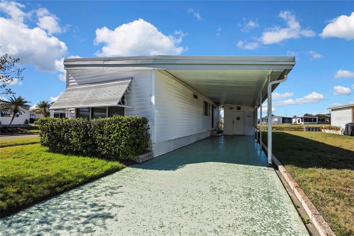 Photo 1 of 38 — 3141 NANTUCKET DRIVE, HOLIDAY, FL 34690
