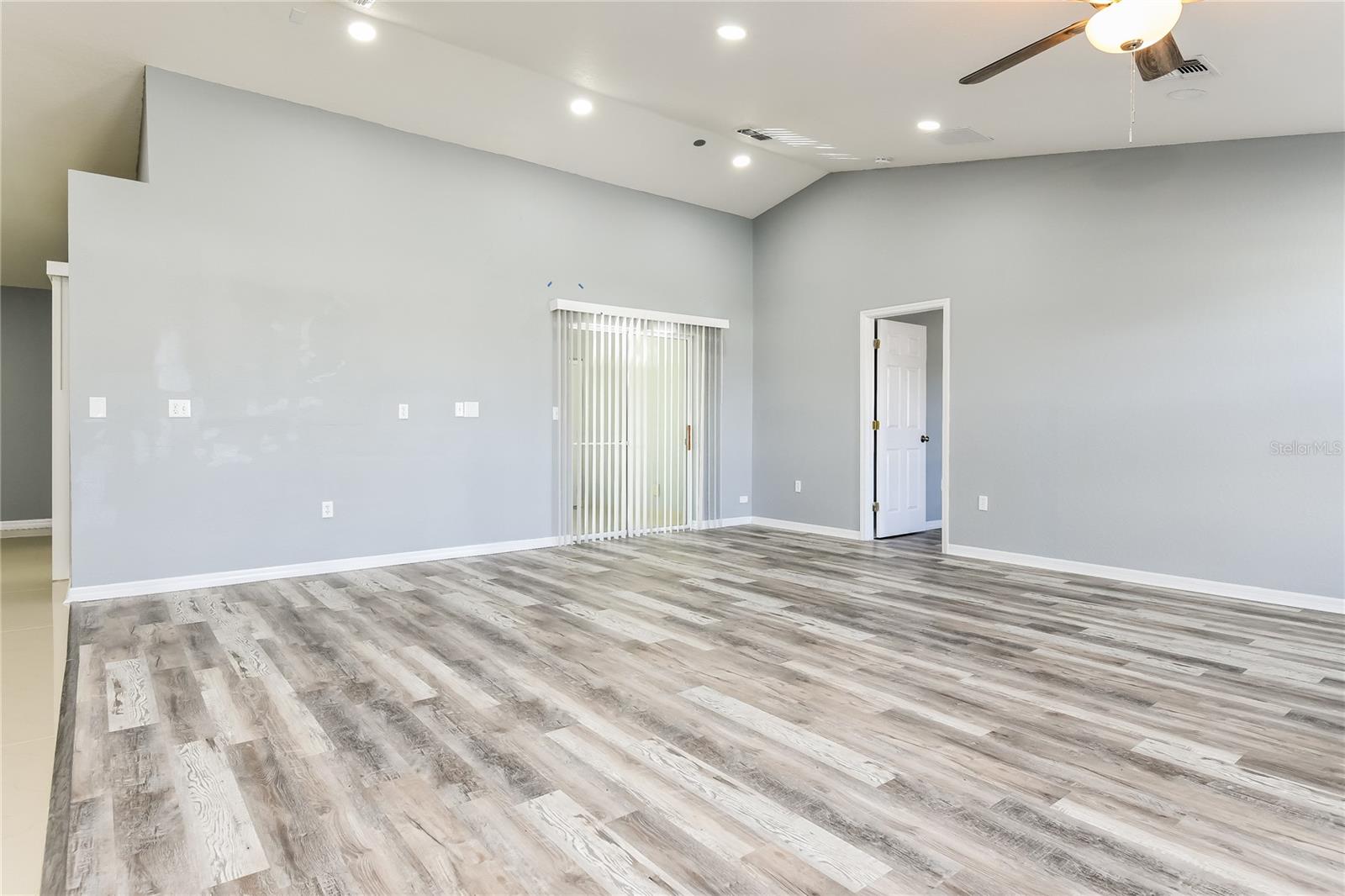 1054 SUMMER GLEN DRIVE