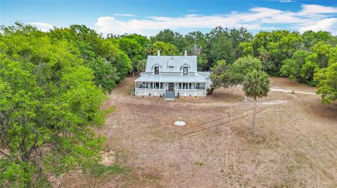 Tiny photo for 511 E Mirror Lake Drive, Fruitland Park, FL 34731 (MLS # O6336425)