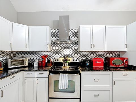 Tiny photo for 511 E Mirror Lake Drive, Fruitland Park, FL 34731 (MLS # O6336425)