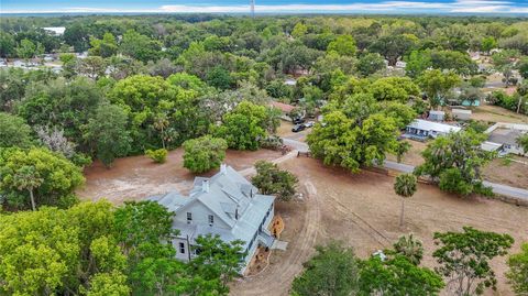 Tiny photo for 511 E Mirror Lake Drive, Fruitland Park, FL 34731 (MLS # O6336425)