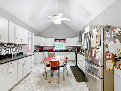 Tiny photo for 511 E Mirror Lake Drive, Fruitland Park, FL 34731 (MLS # O6336425)