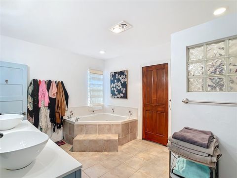 Tiny photo for 511 E Mirror Lake Drive, Fruitland Park, FL 34731 (MLS # O6336425)