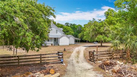 Tiny photo for 511 E Mirror Lake Drive, Fruitland Park, FL 34731 (MLS # O6336425)