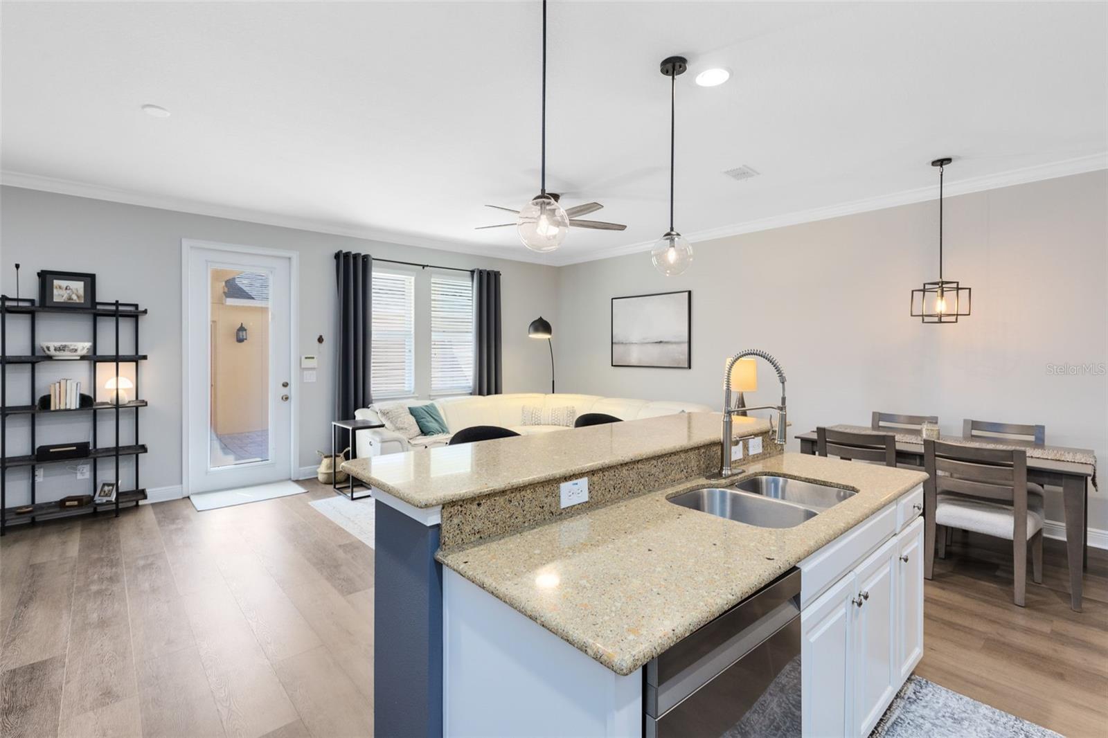 SAVANNAH PARK - Residential