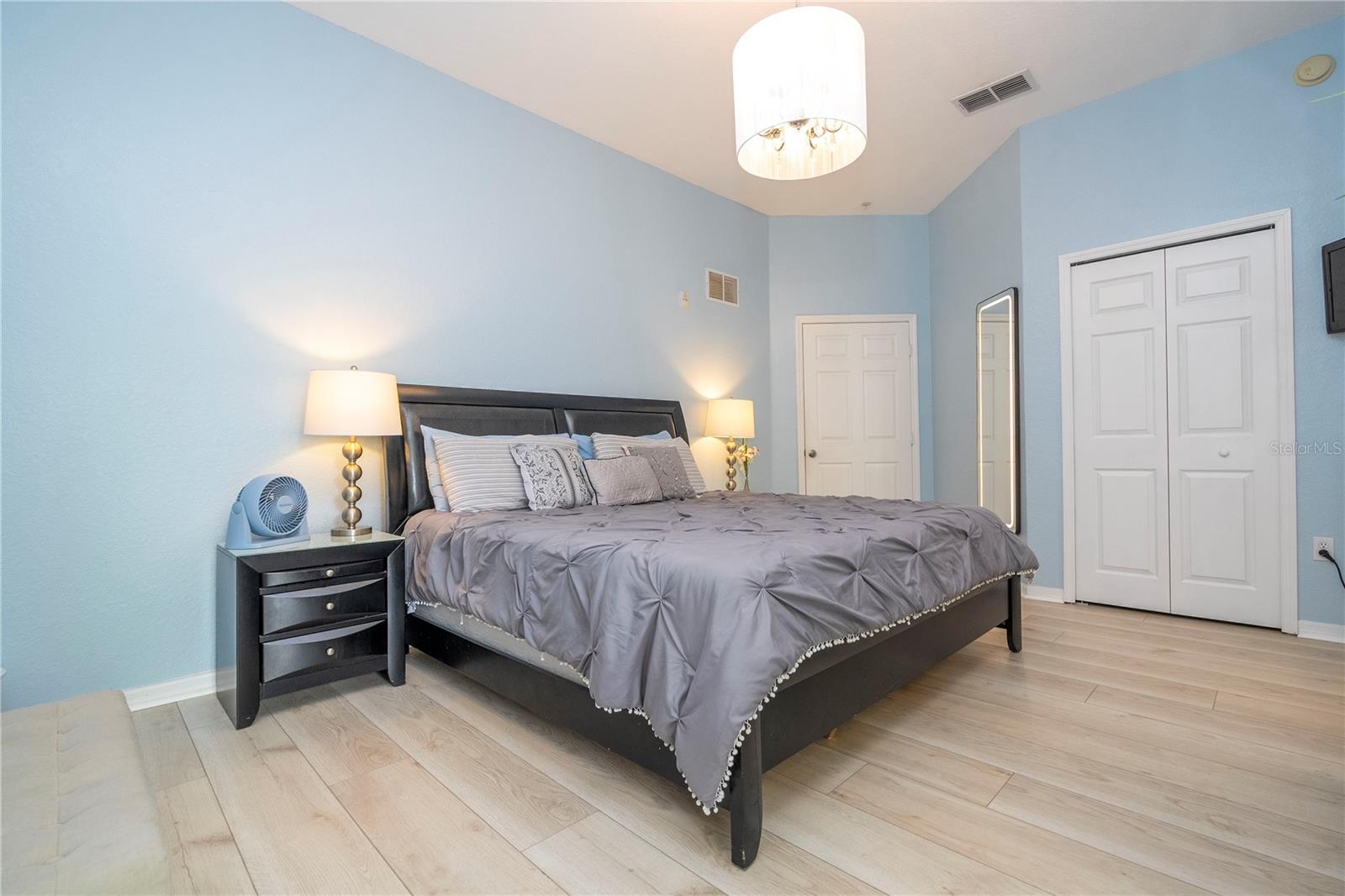 CARIBE COVE PH 02 CONDO - Residential