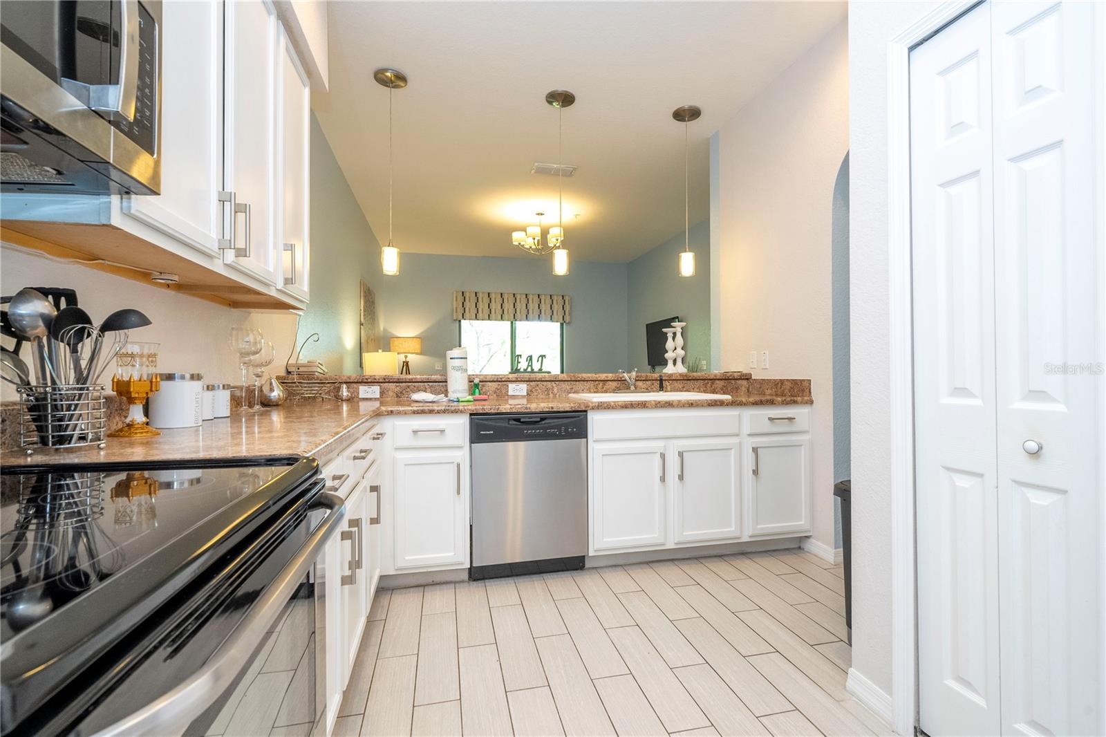 CARIBE COVE PH 02 CONDO - Residential