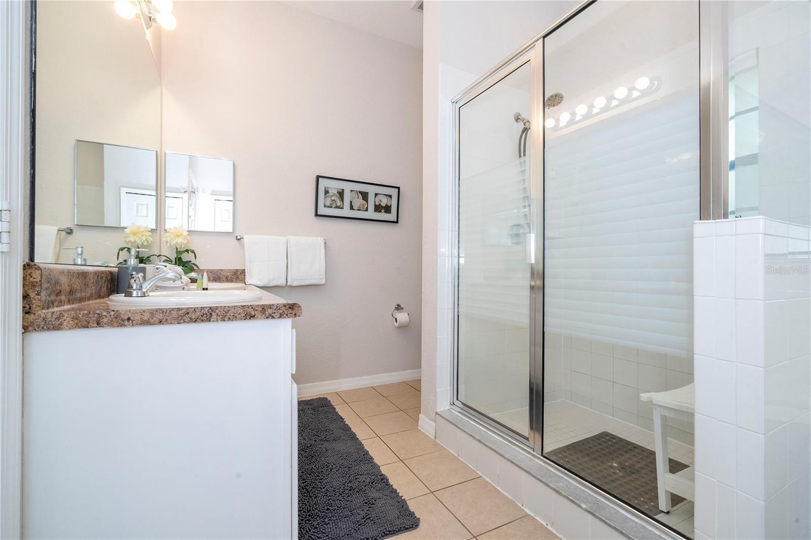 CARIBE COVE PH 02 CONDO - Residential
