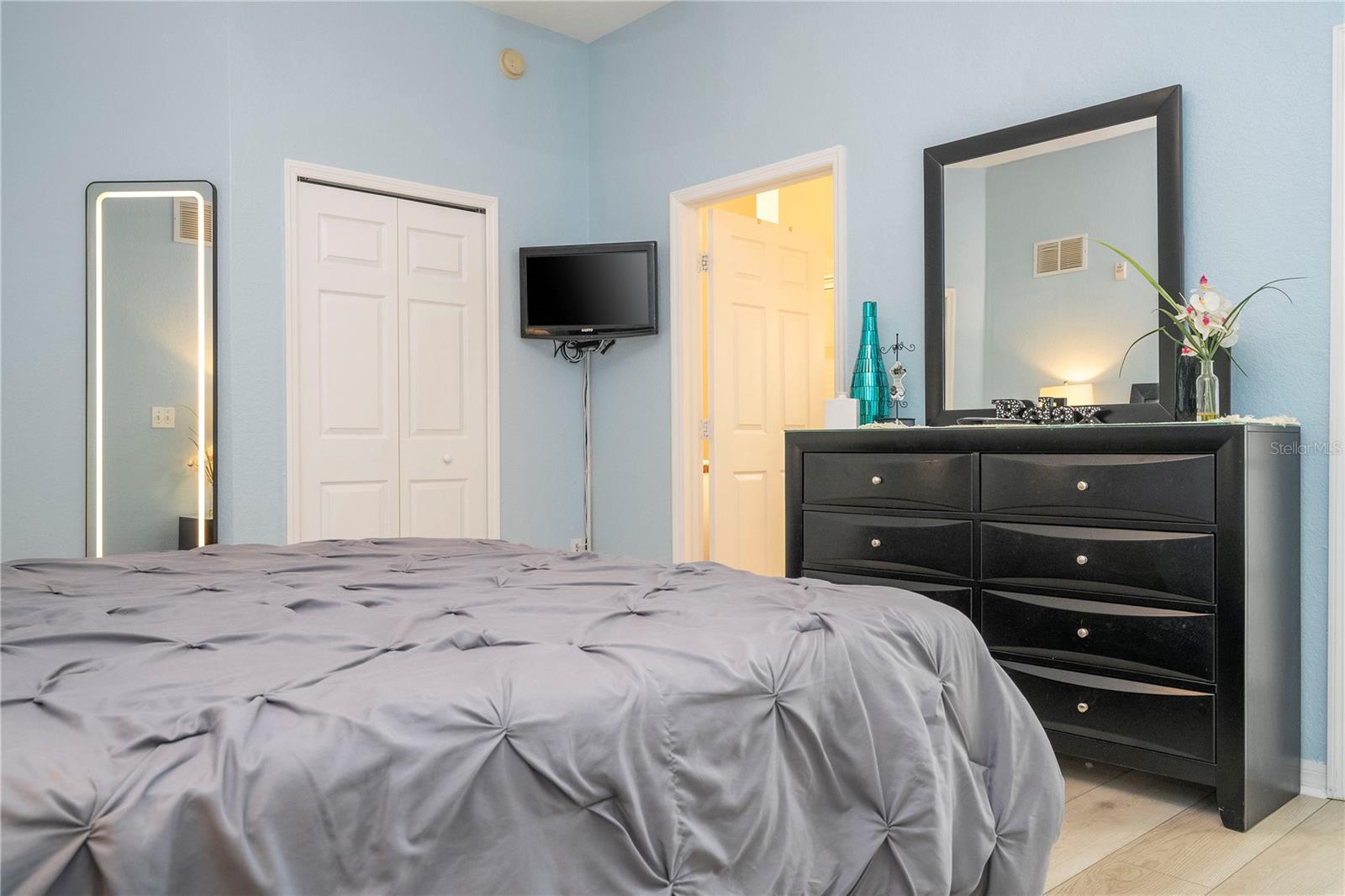 CARIBE COVE PH 02 CONDO - Residential