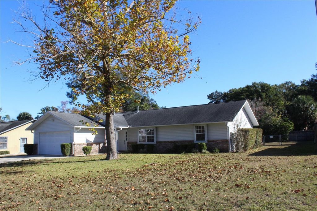 Photo of 707 NE 46th Court, Ocala, FL 34470 (MLS # OM715192)