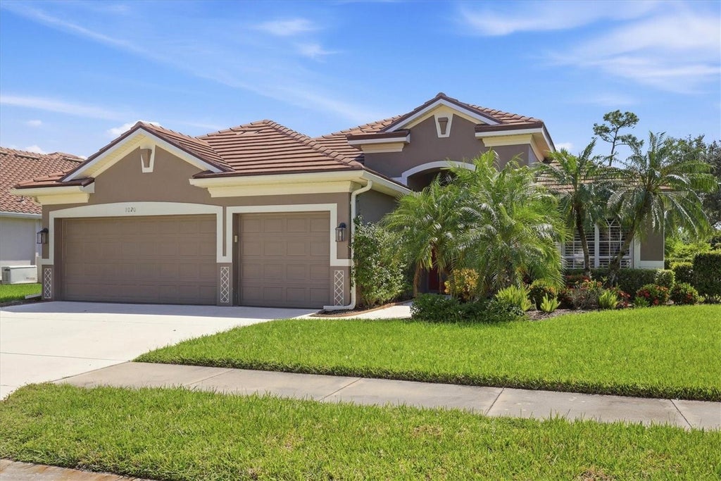 Photo of 1020 Creek Nine Drive, North Port, FL 34291 (MLS # A4707456)