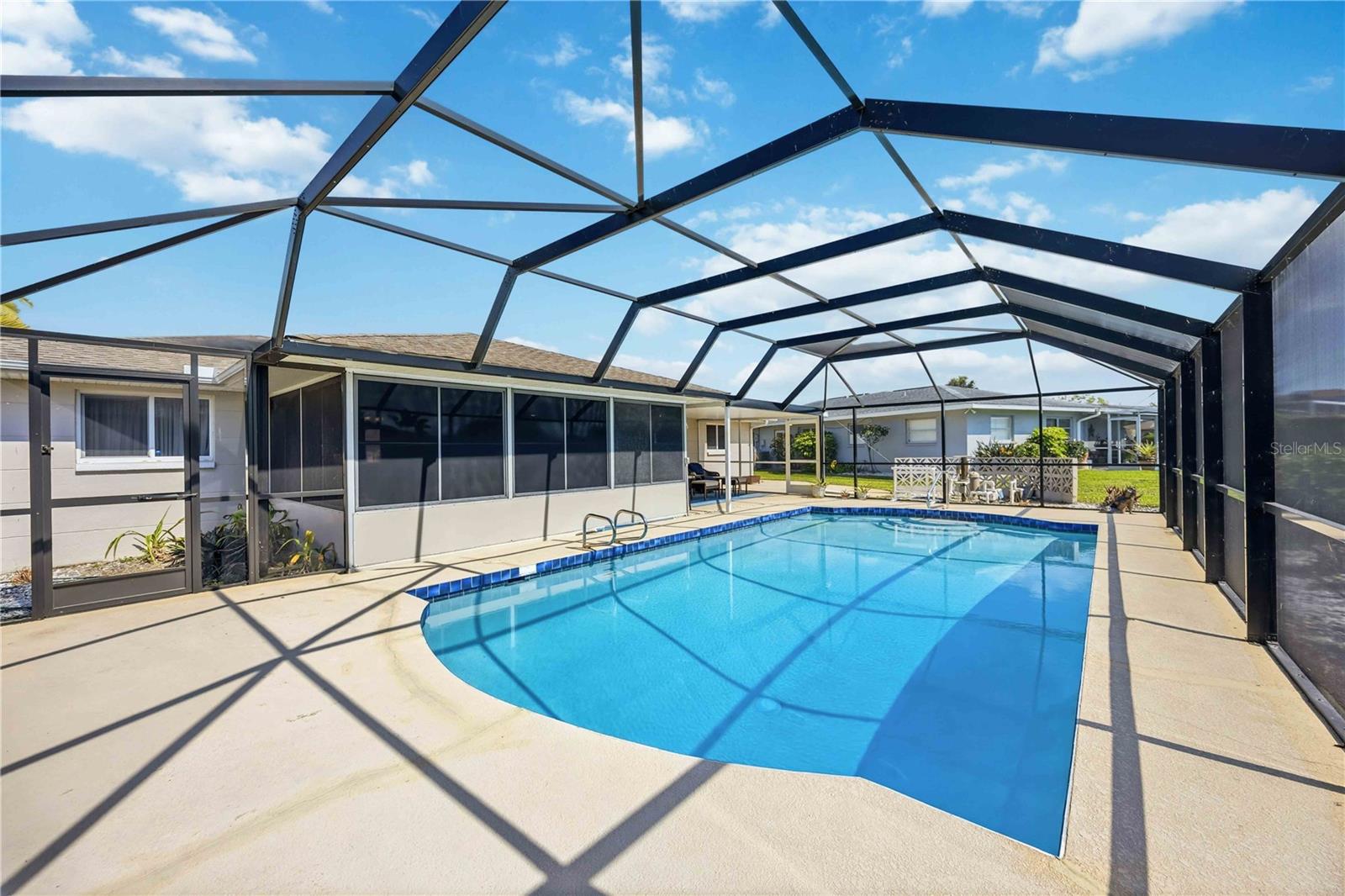 VENICE GARDENS - Residential