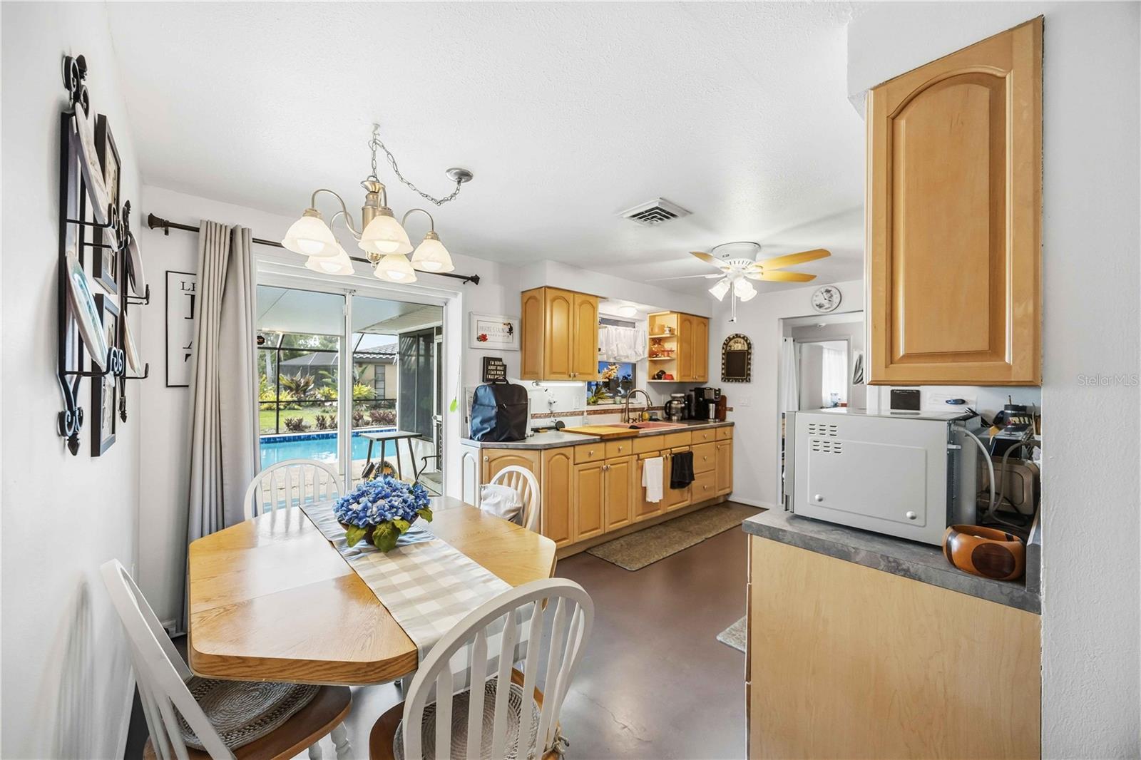 VENICE GARDENS - Residential