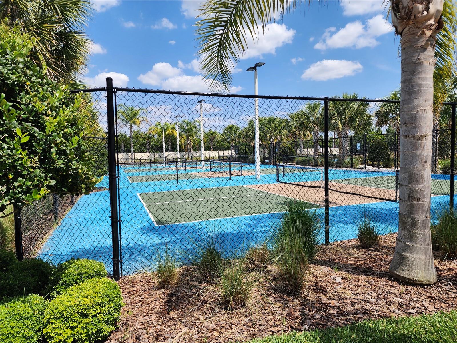 FOREST BROOKE ACTIVE ADULT PH - Residential Lease