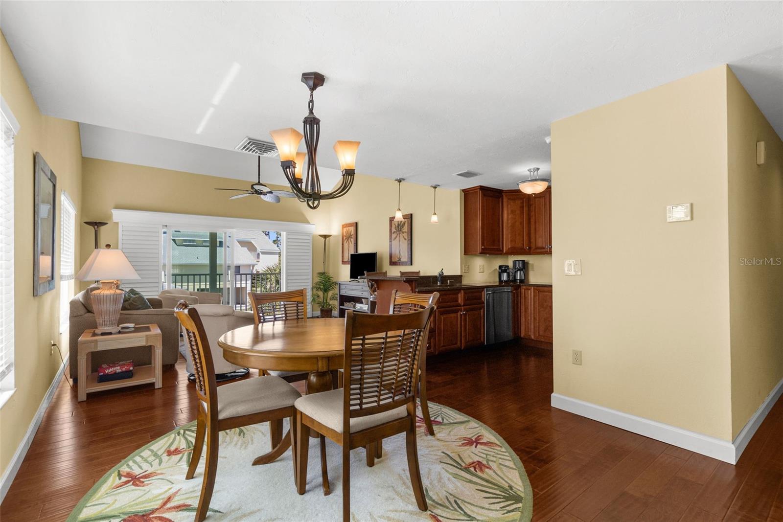 NOKOMIS BAYSHORE CLUB - Residential