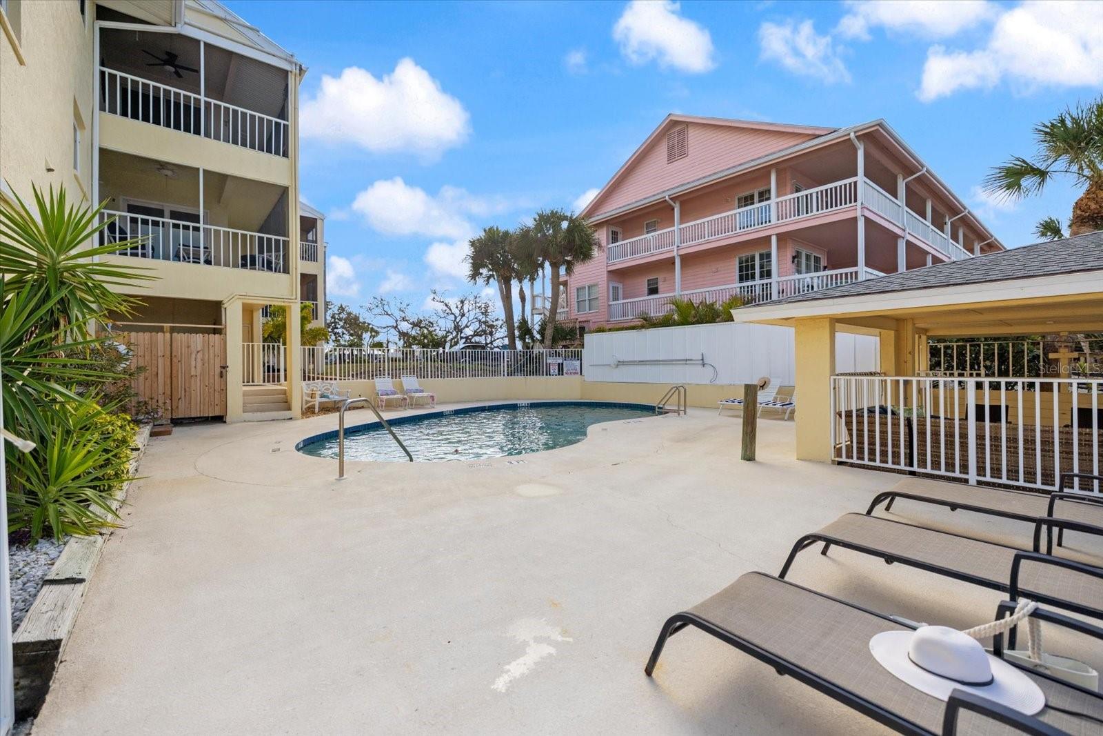 NOKOMIS BAYSHORE CLUB - Residential
