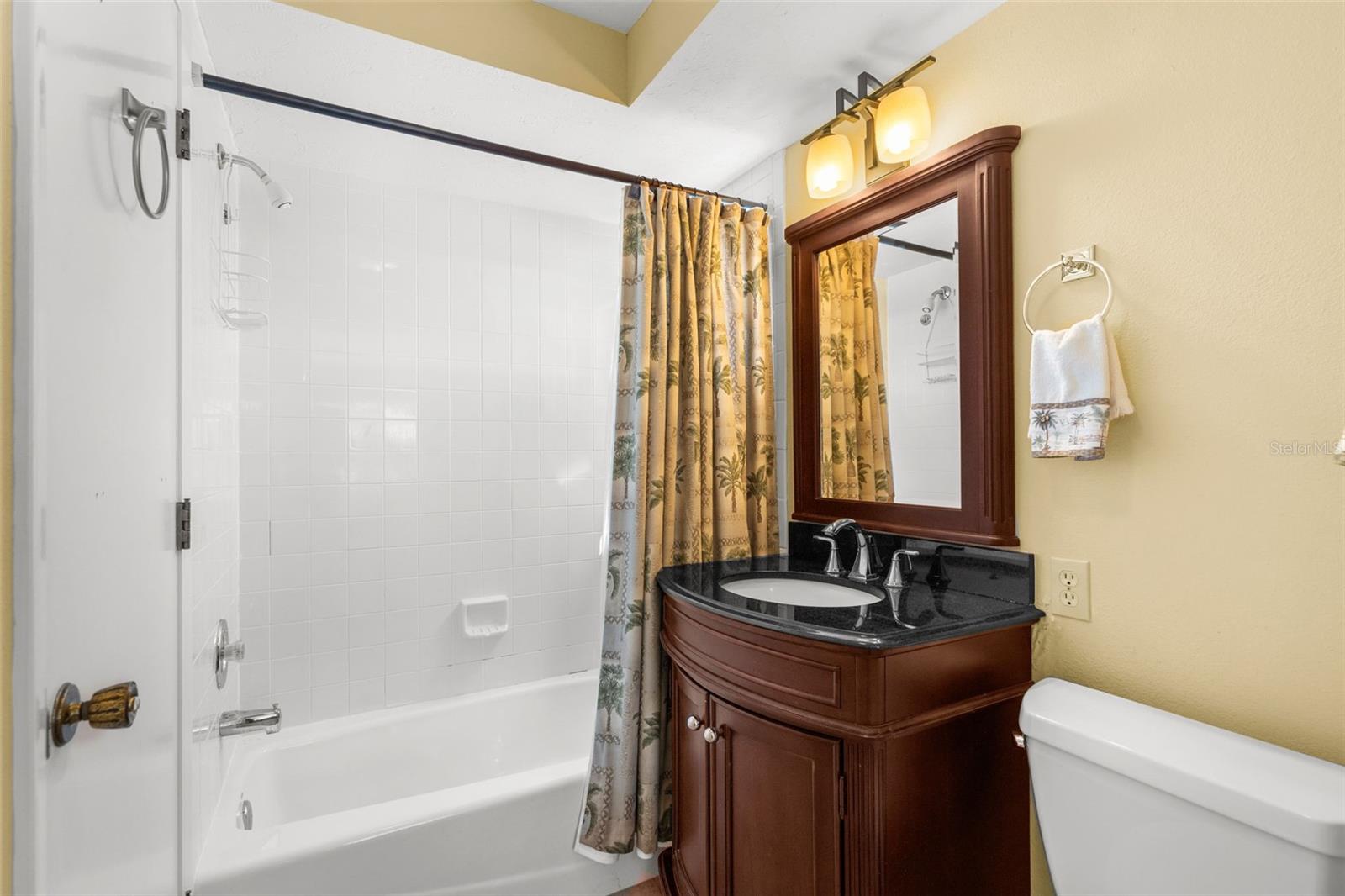 NOKOMIS BAYSHORE CLUB - Residential