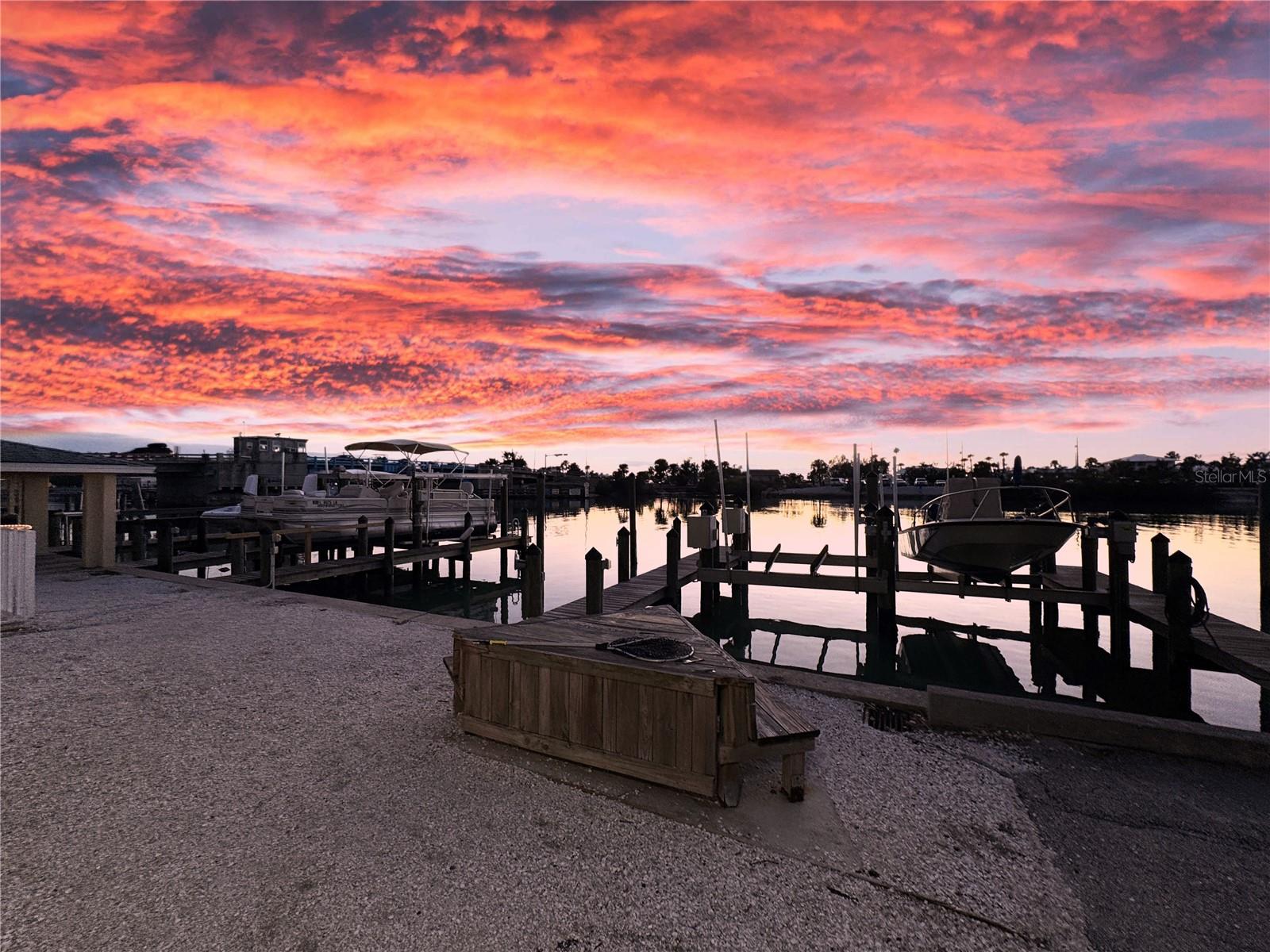 NOKOMIS BAYSHORE CLUB - Residential