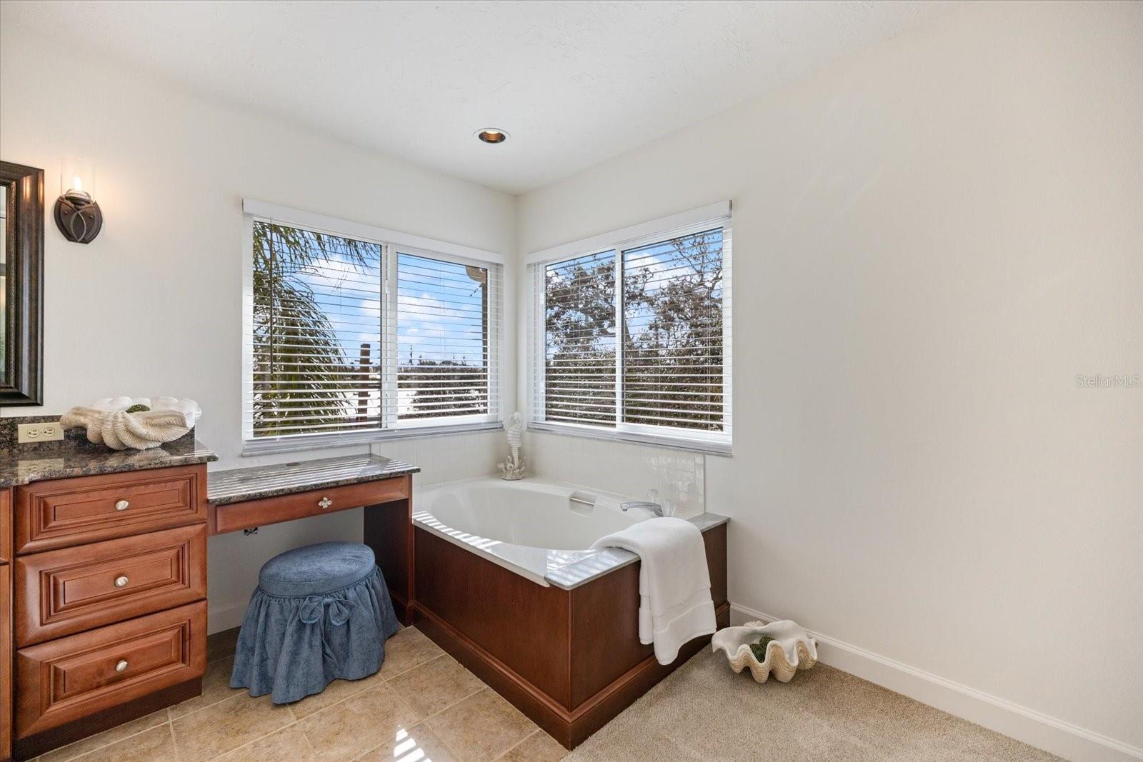 NOKOMIS BAYSHORE CLUB - Residential