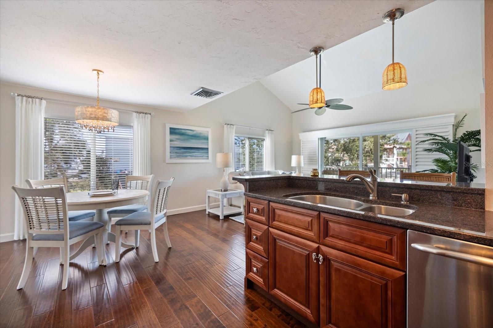 NOKOMIS BAYSHORE CLUB - Residential