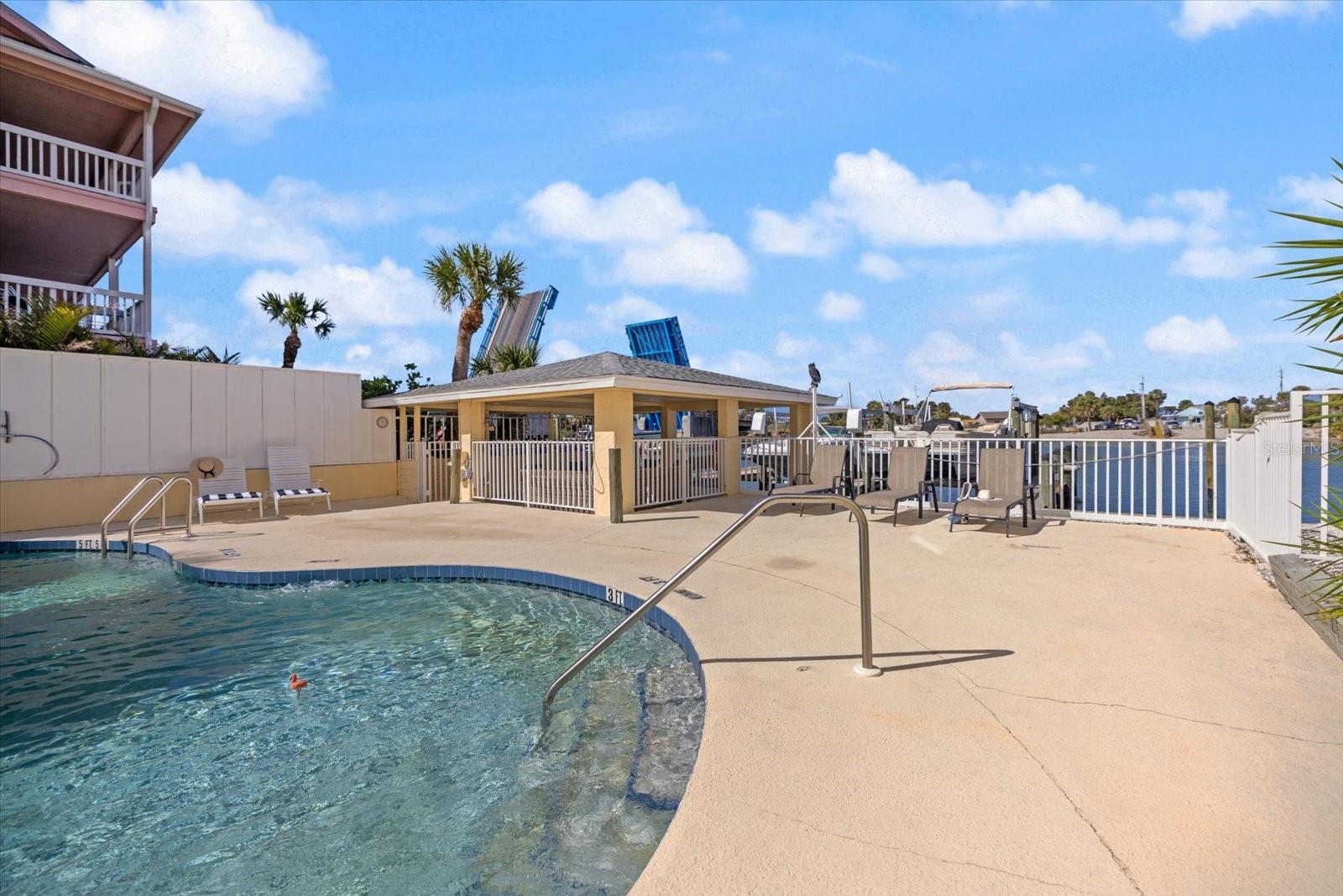 NOKOMIS BAYSHORE CLUB - Residential