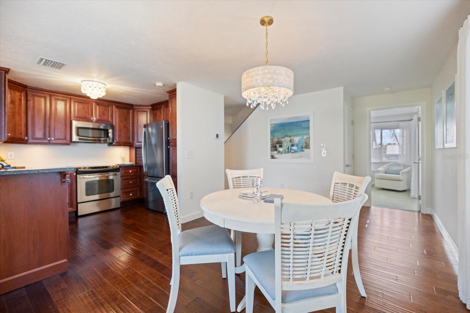 NOKOMIS BAYSHORE CLUB - Residential