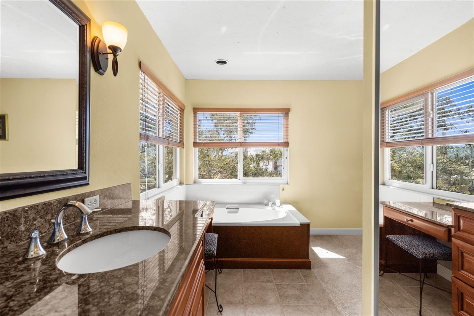 NOKOMIS BAYSHORE CLUB - Residential
