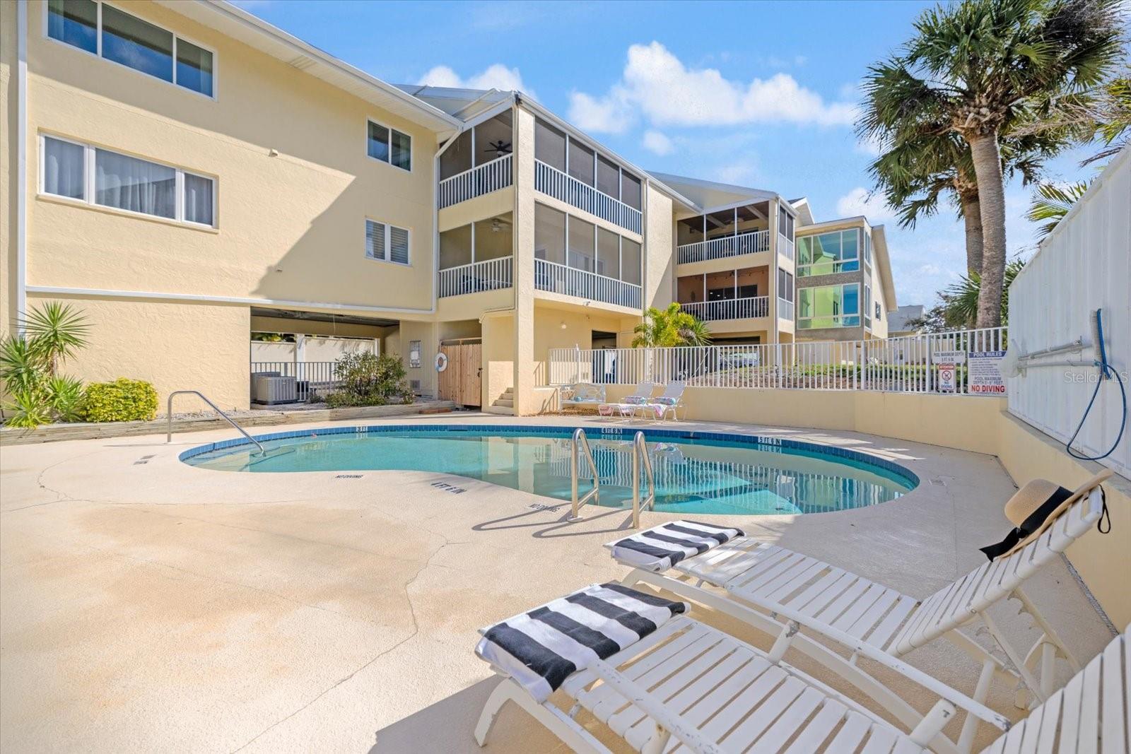 NOKOMIS BAYSHORE CLUB - Residential