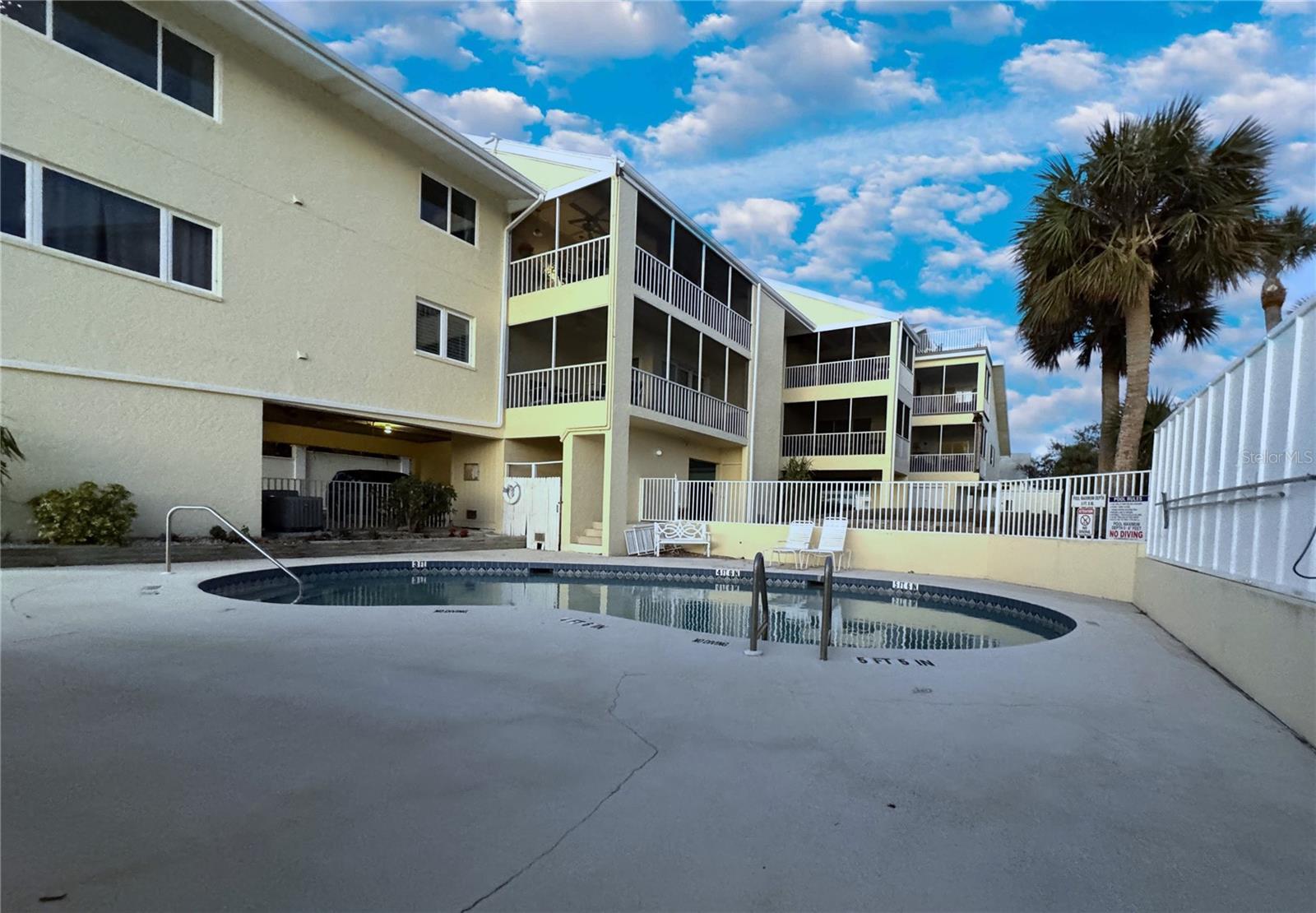NOKOMIS BAYSHORE CLUB - Residential