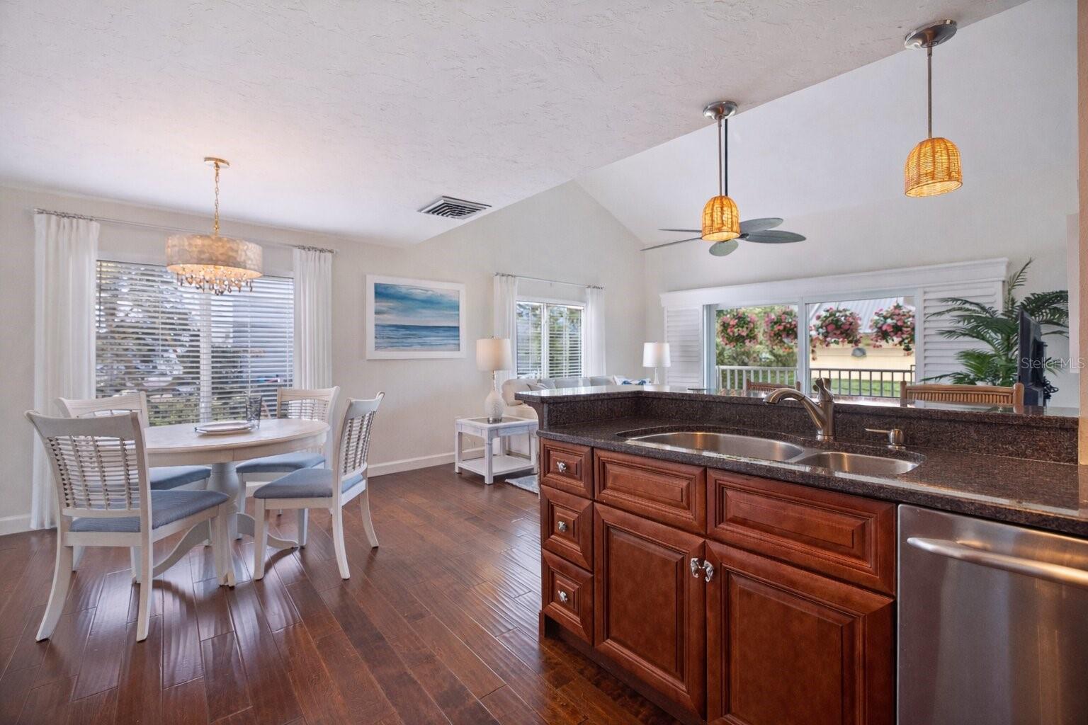 NOKOMIS BAYSHORE CLUB - Residential