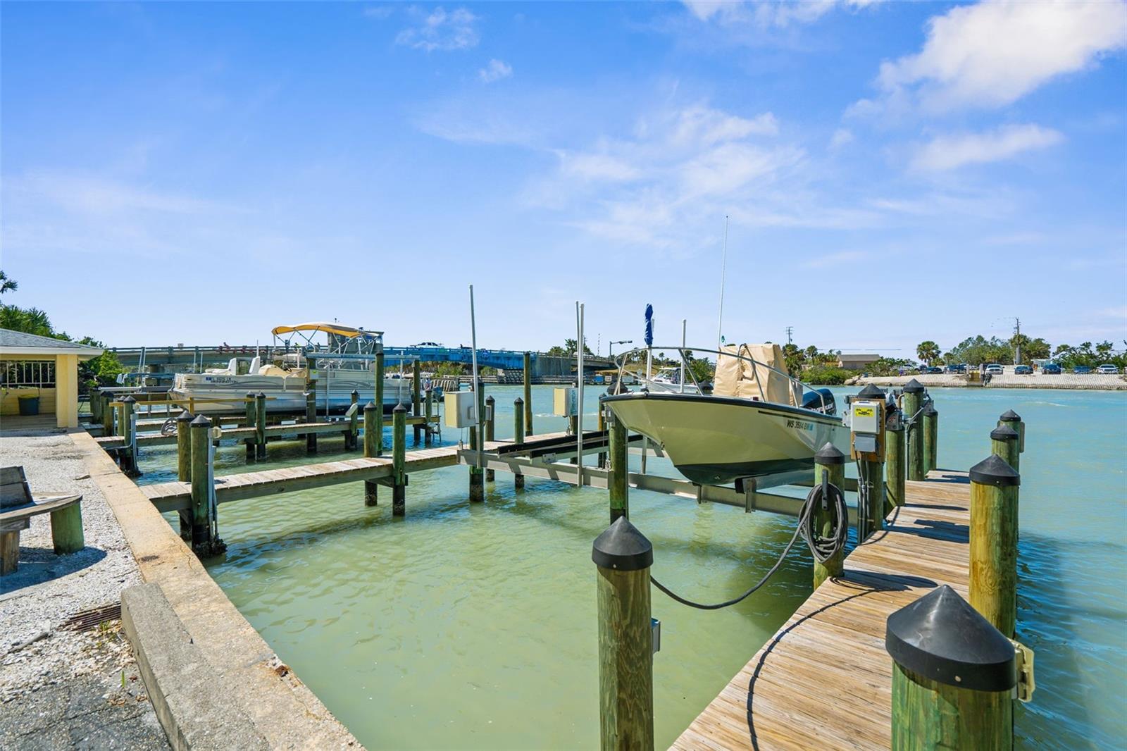 NOKOMIS BAYSHORE CLUB - Residential