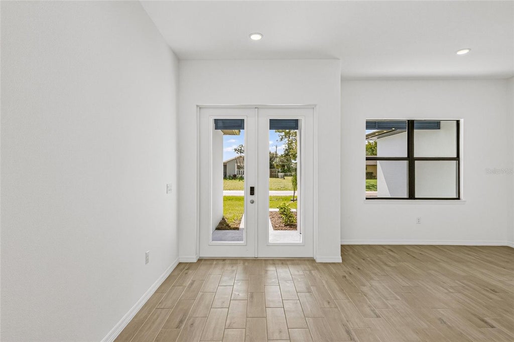 Photo of 13 Lincoln Lane, Palm Coast, FL 32137 (MLS # A4710911)