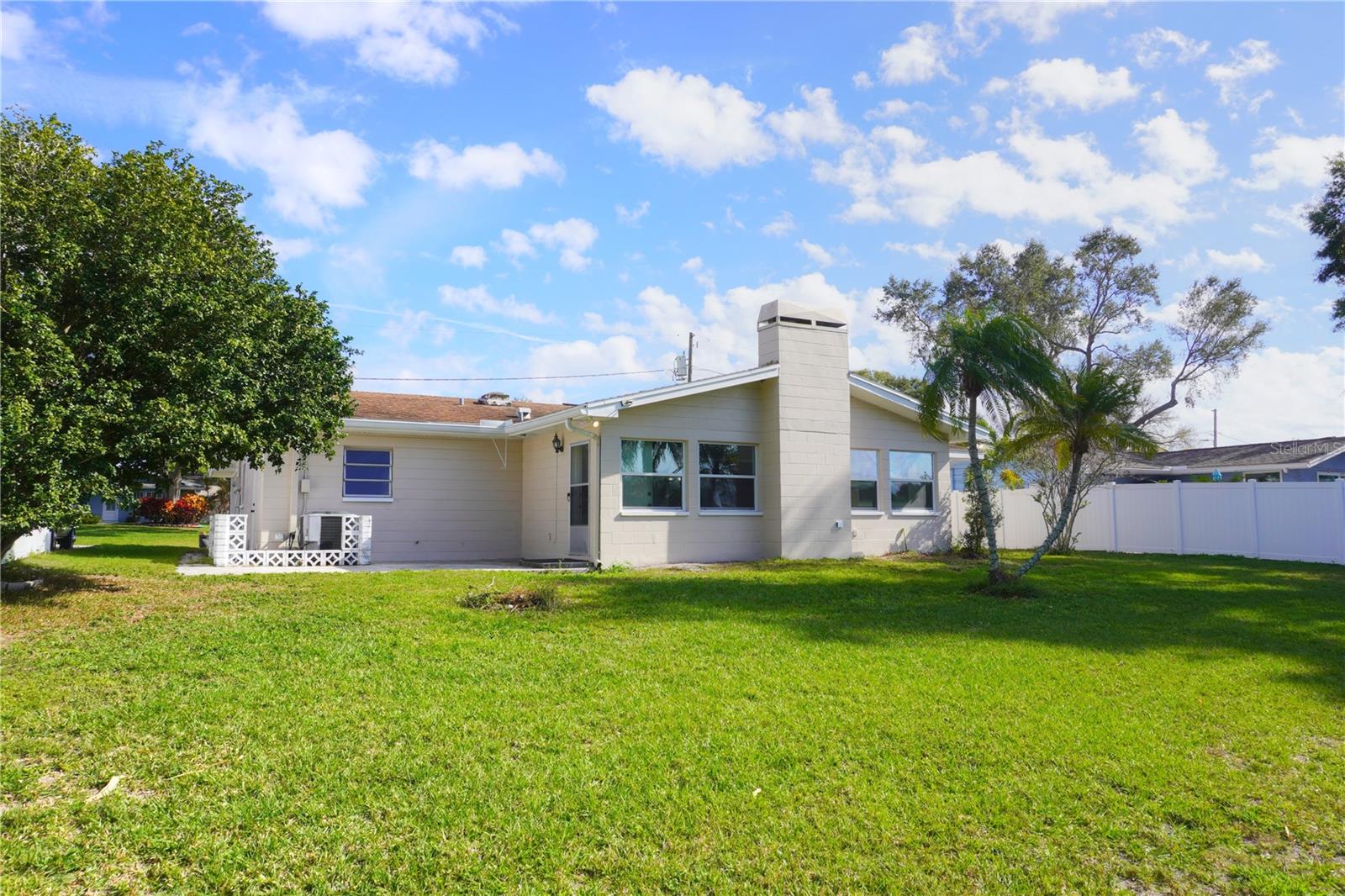 SHERATON SHORES - Residential Lease