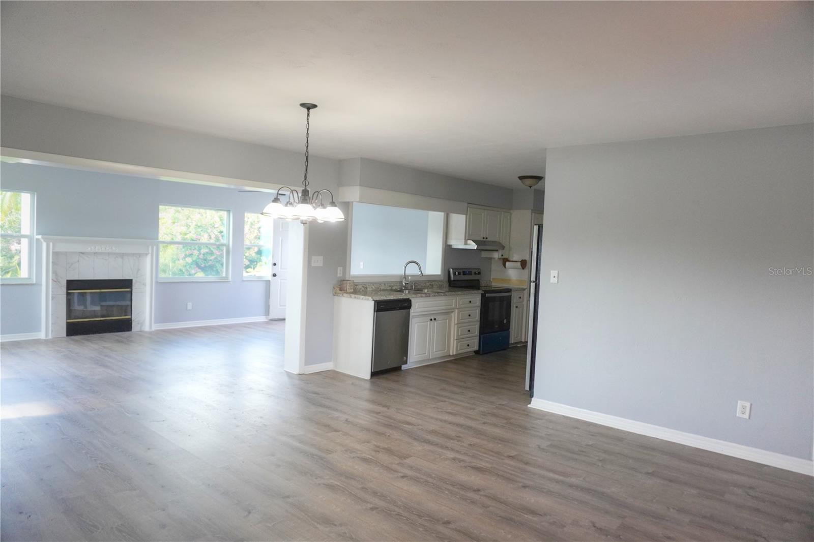 SHERATON SHORES - Residential Lease