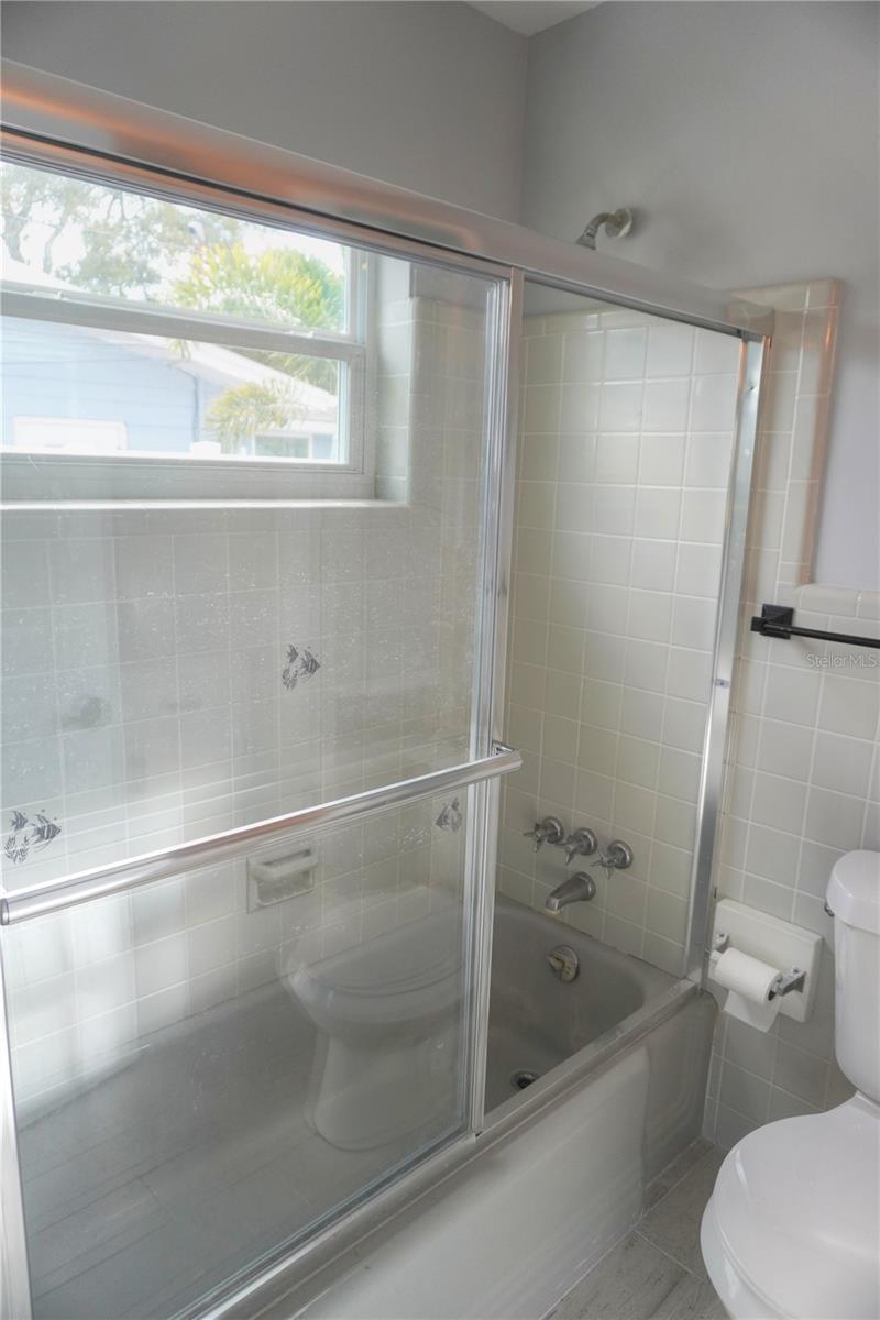 SHERATON SHORES - Residential Lease