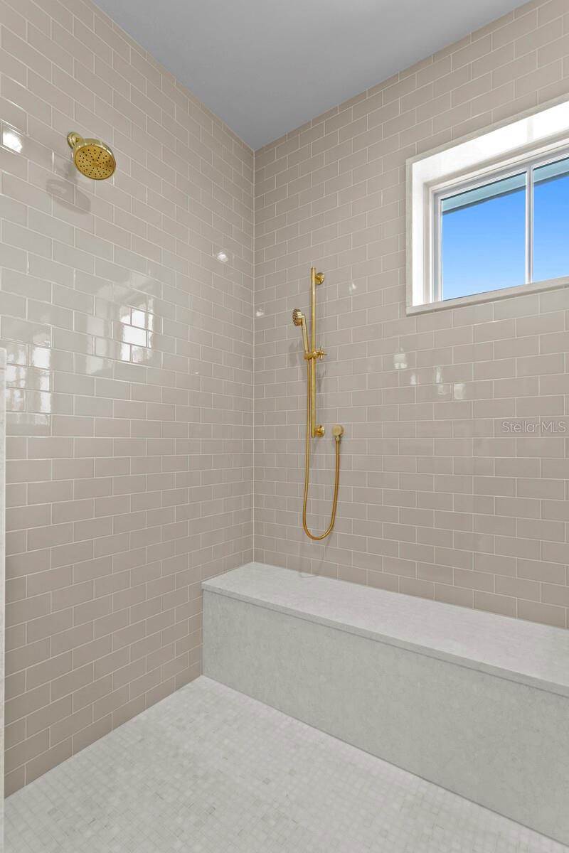 BAYSHORE ESTATES 4 - Residential