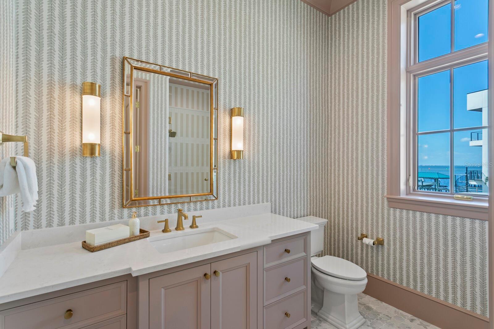 BAYSHORE ESTATES 4 - Residential