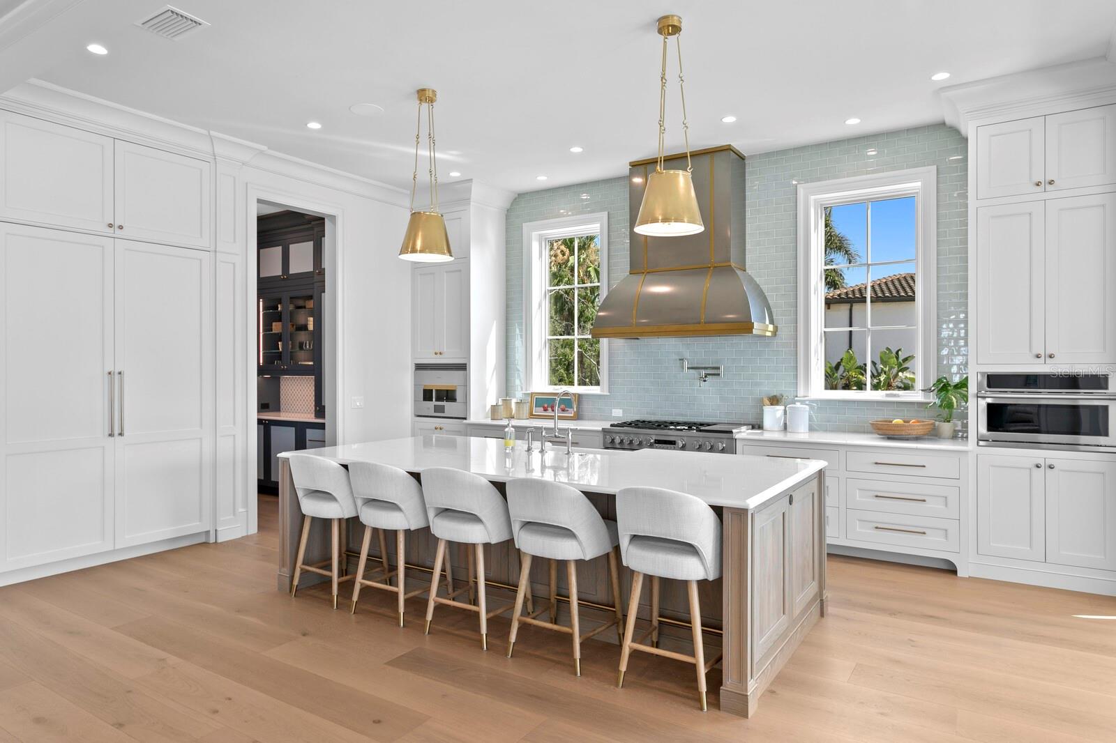 BAYSHORE ESTATES 4 - Residential