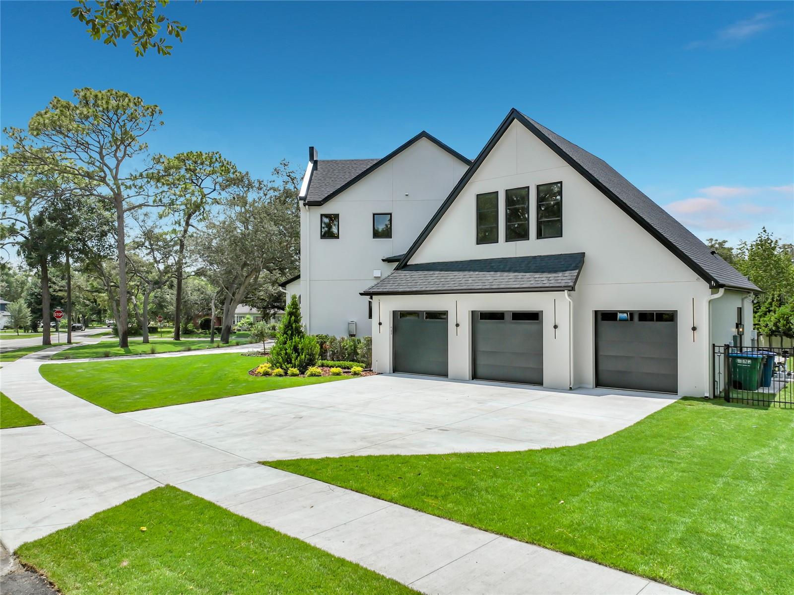 2905 PARKLAND DRIVE