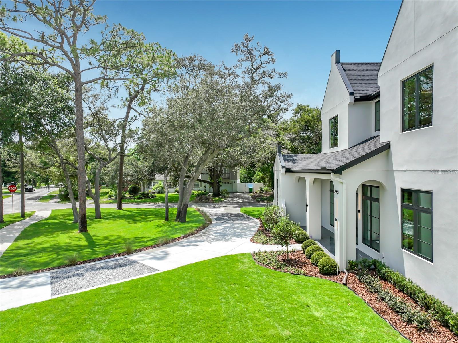 2905 PARKLAND DRIVE
