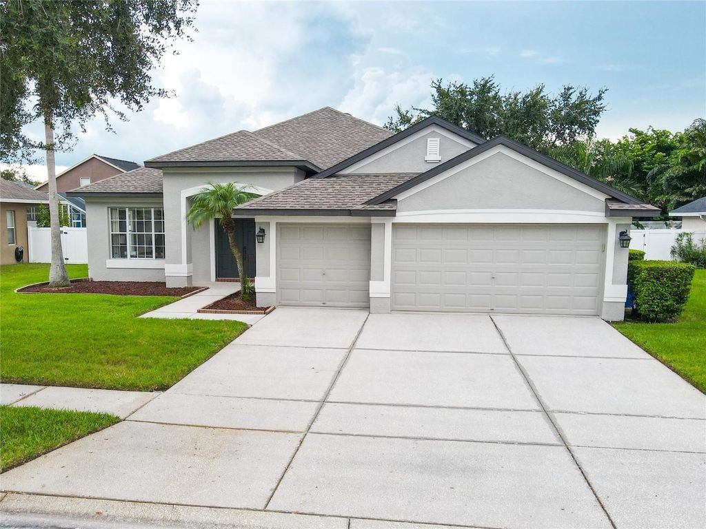 Photo of 22646 Eagles Watch Dr, Land O Lakes, FL 34639 (MLS # TB8426621)