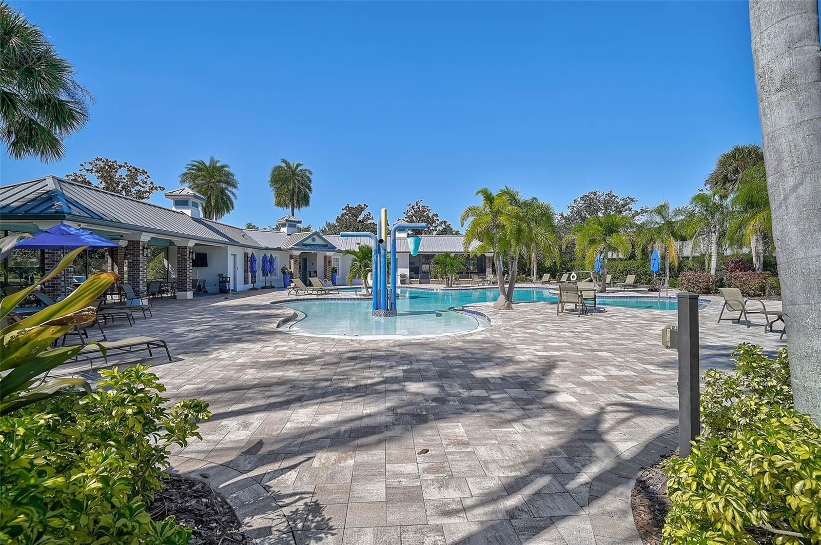 ASHLEY TRACE AT UNIVERSITY PLACE - Residential