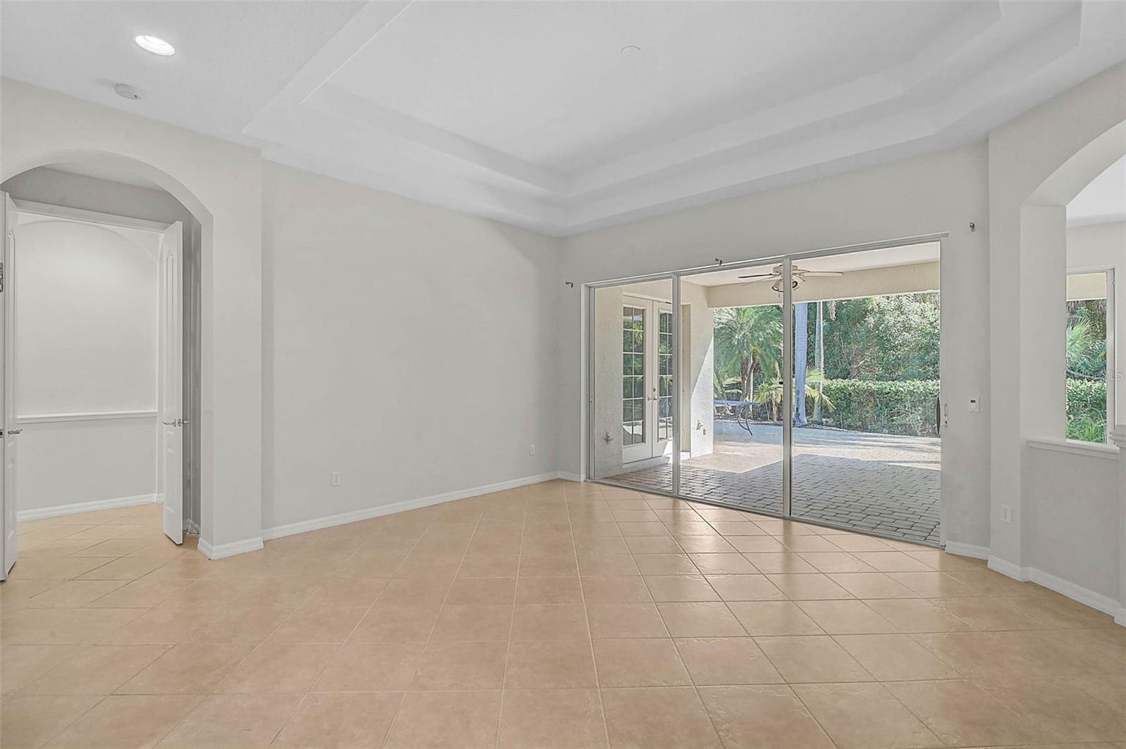 ASHLEY TRACE AT UNIVERSITY PLACE - Residential