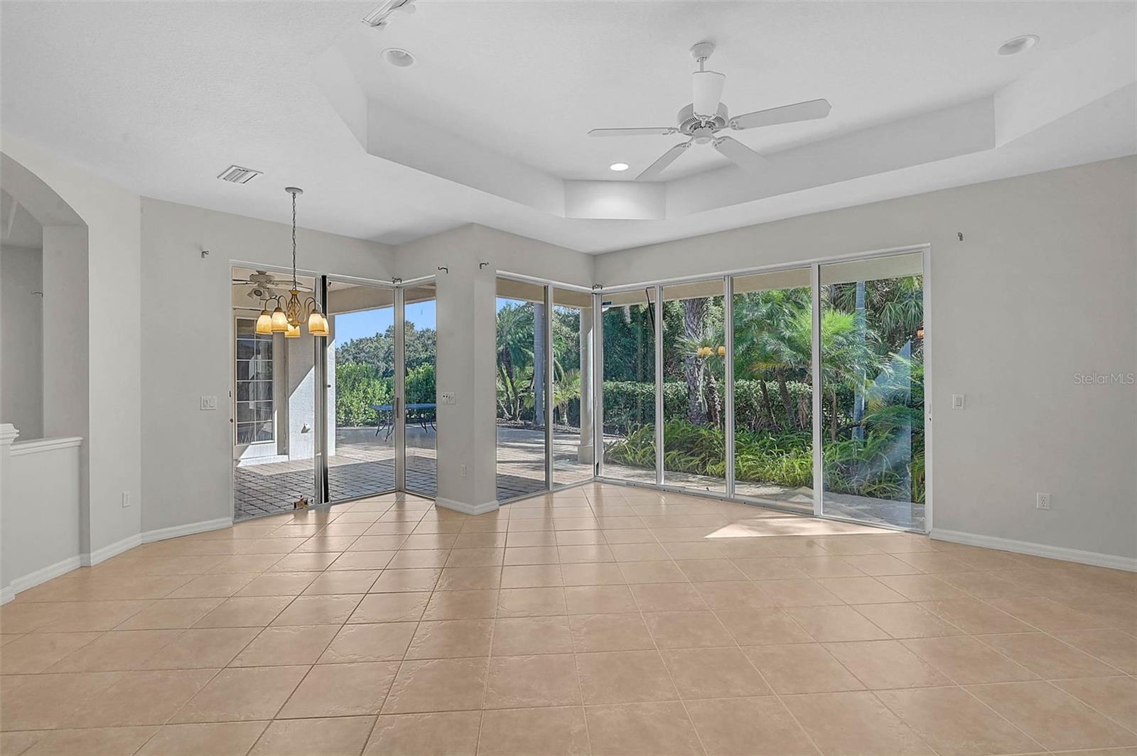 ASHLEY TRACE AT UNIVERSITY PLACE - Residential