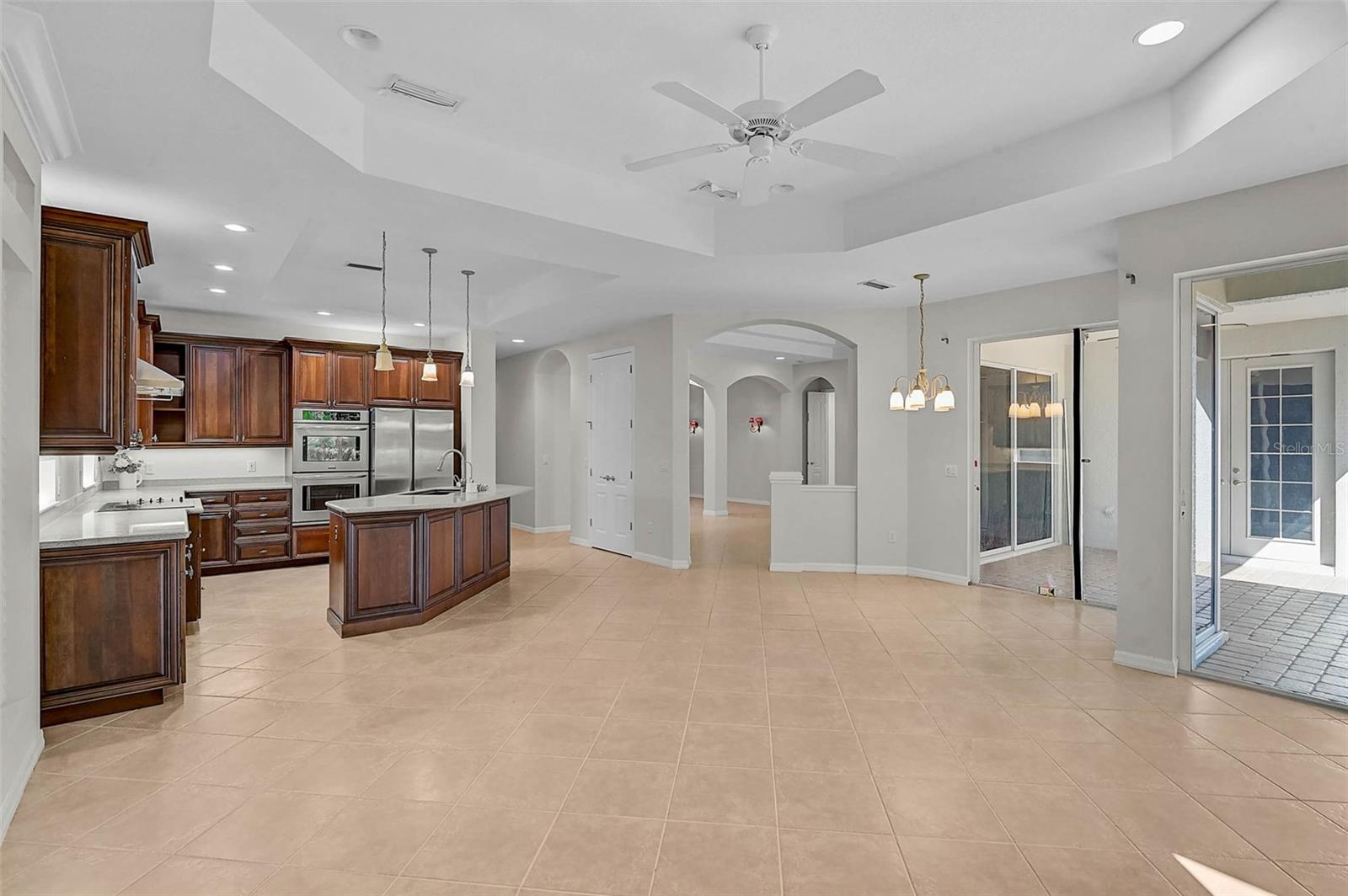 ASHLEY TRACE AT UNIVERSITY PLACE - Residential