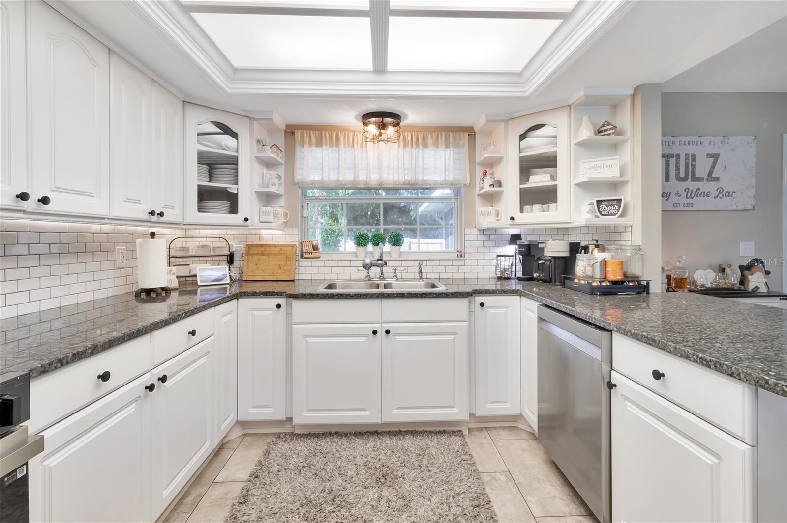 VALENCIA SHORES - Residential